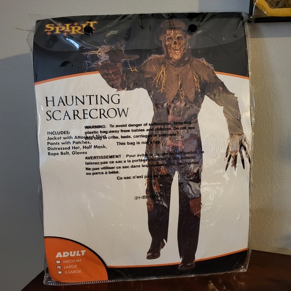 Super fun Haunting Scarecrow - Picture 3 of 6